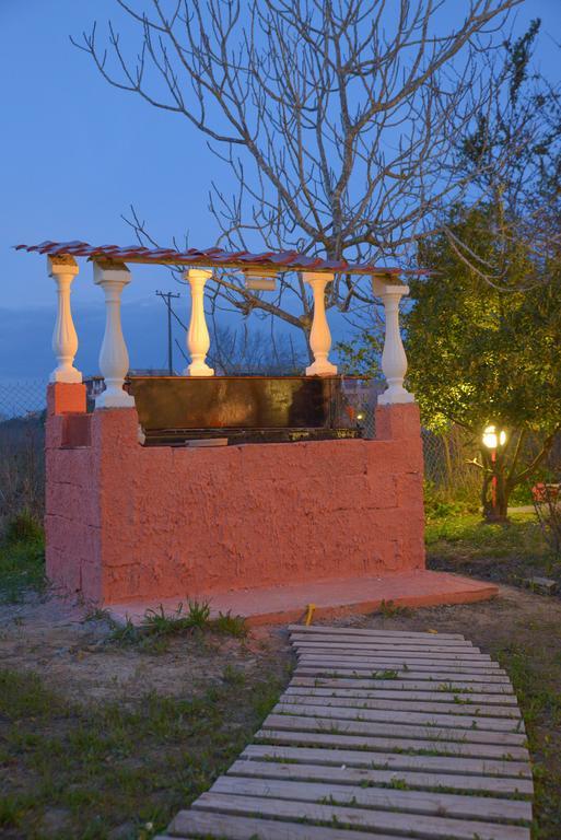 Giannis And Fridas Garden Lägenhet Sidárion Exteriör bild
